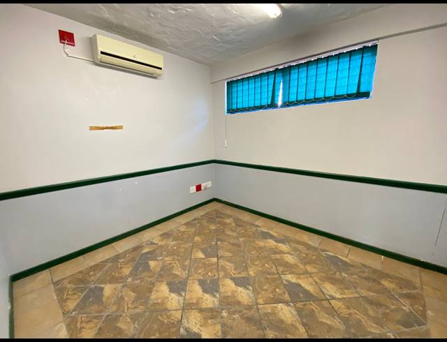 1,020M² BUILDING TO LET IN GEORGE CENTRAL